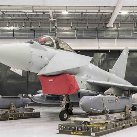 Britischer Typhoon mit der Storm Shadow 