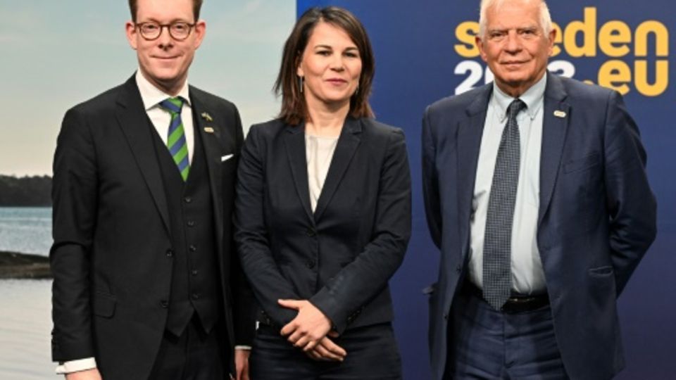 Schwedens Außenminister Billström mit Baerbock und Borrell (v.l.)