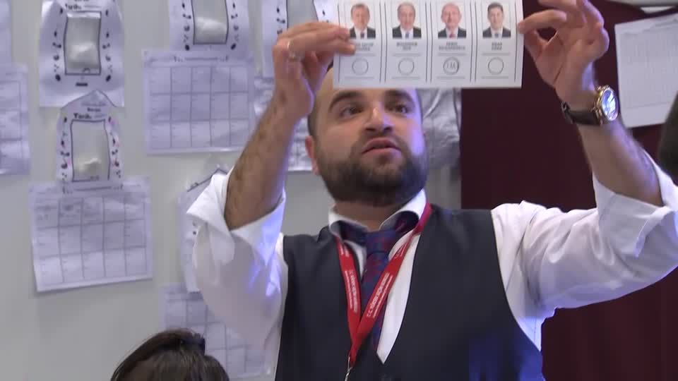 Video: Wahlen in der Türkei: Wer liegt vorn?