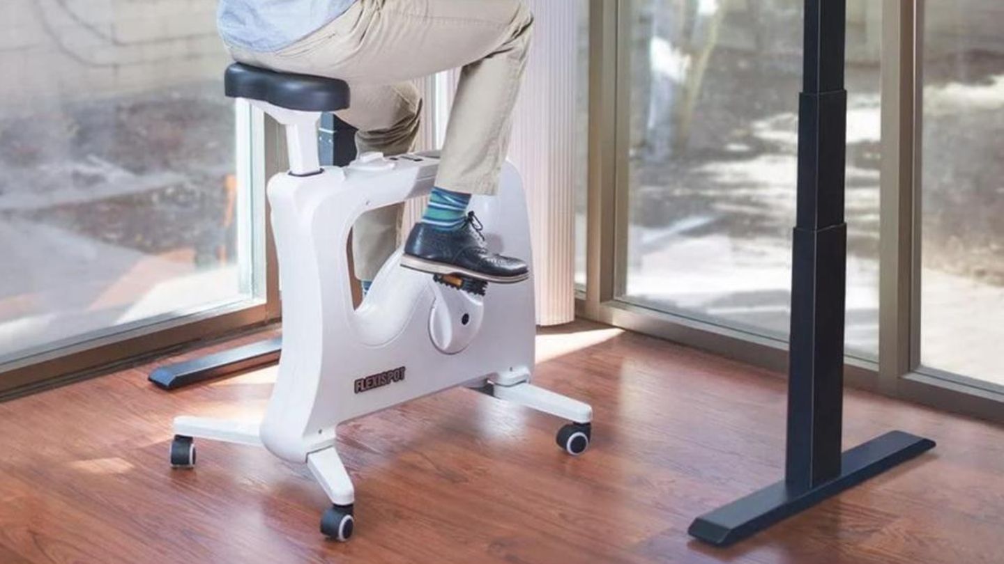 Desk bike in the test: The ingenious solution for more movement in everyday life