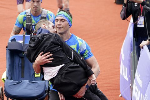 Kevin Sinfield mit seinem Freund Rob Burrow beim Leeds-Marathon