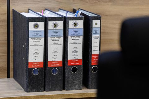 Prozessakten im Verfahren um den Einbruch in das Grüne Gewölbe in Dresden. Der Prozess endete mit einem ausgehandelten Deal