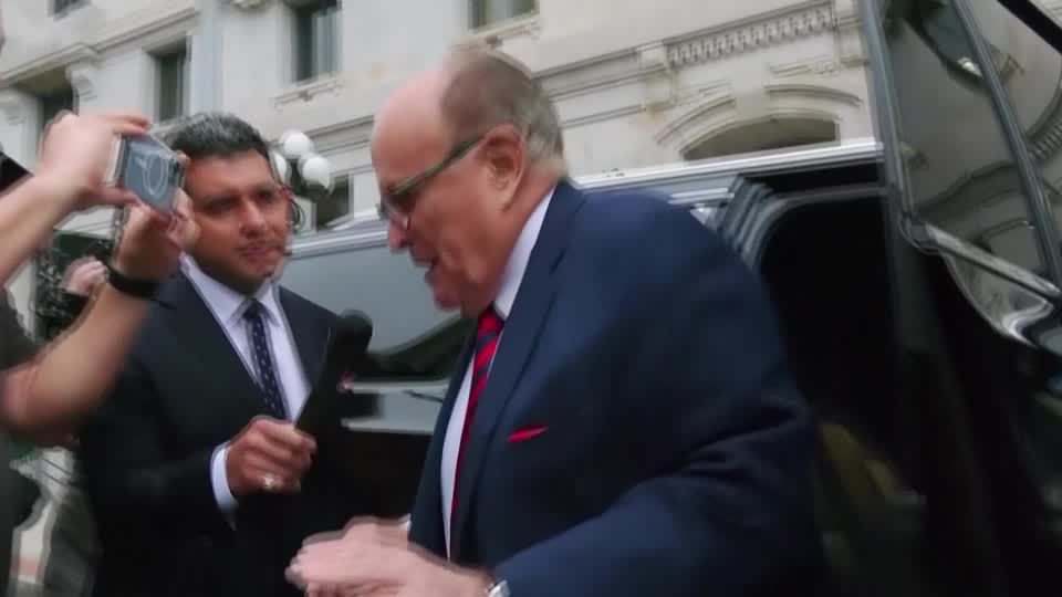 Video: Ex-Mitarbeiterin verklagt Rudy Giuliani wegen sexueller Übergriffe