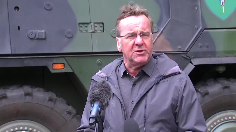 Video: Pistorius: "Auf das Heer ist Verlass"