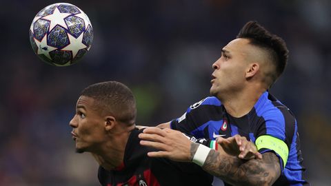 Der Siegtorschütze von Inter Mailand, Lautaro Martínez (r.) im Duell Mit Malick Thiaw
