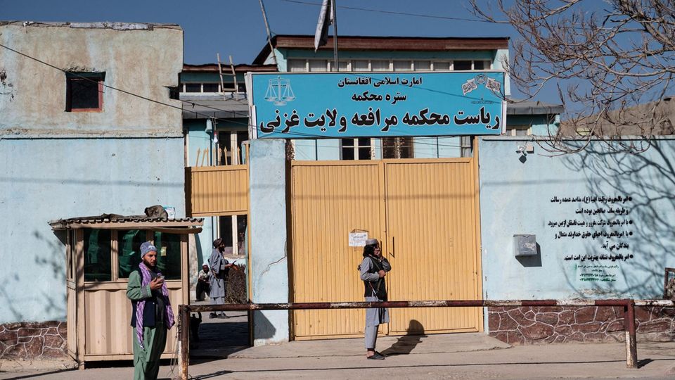 Taliban stehen in Afghanistan vor einem Gericht