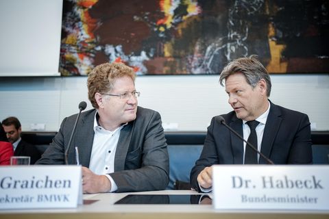 Bundeswirtschaftsminister Robert Habeck (rechts) und sein ehemaliger Staatssekretär Patrick Graichen