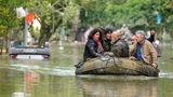In Faenza wurden die Menschen aus der überschwemmten Region mit Schlauchbooten evakuiert