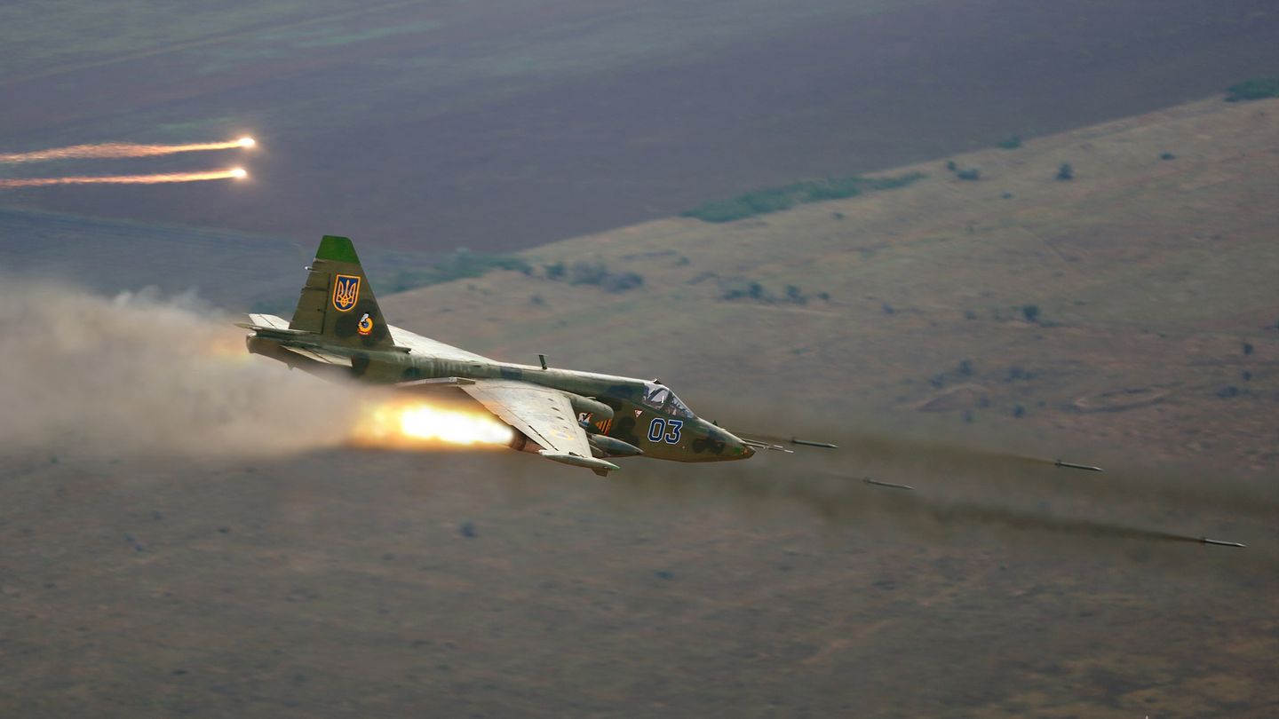 Gedacht waren diese Erdkampflugzeuge, um die Panzergruppen der Kalten Krieges anzugreifen.