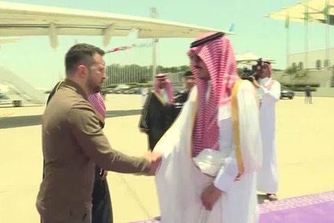 Video: Selenskyj zum Gipfel der Arabischen Liga in Saudi-Arabien eingetroffen