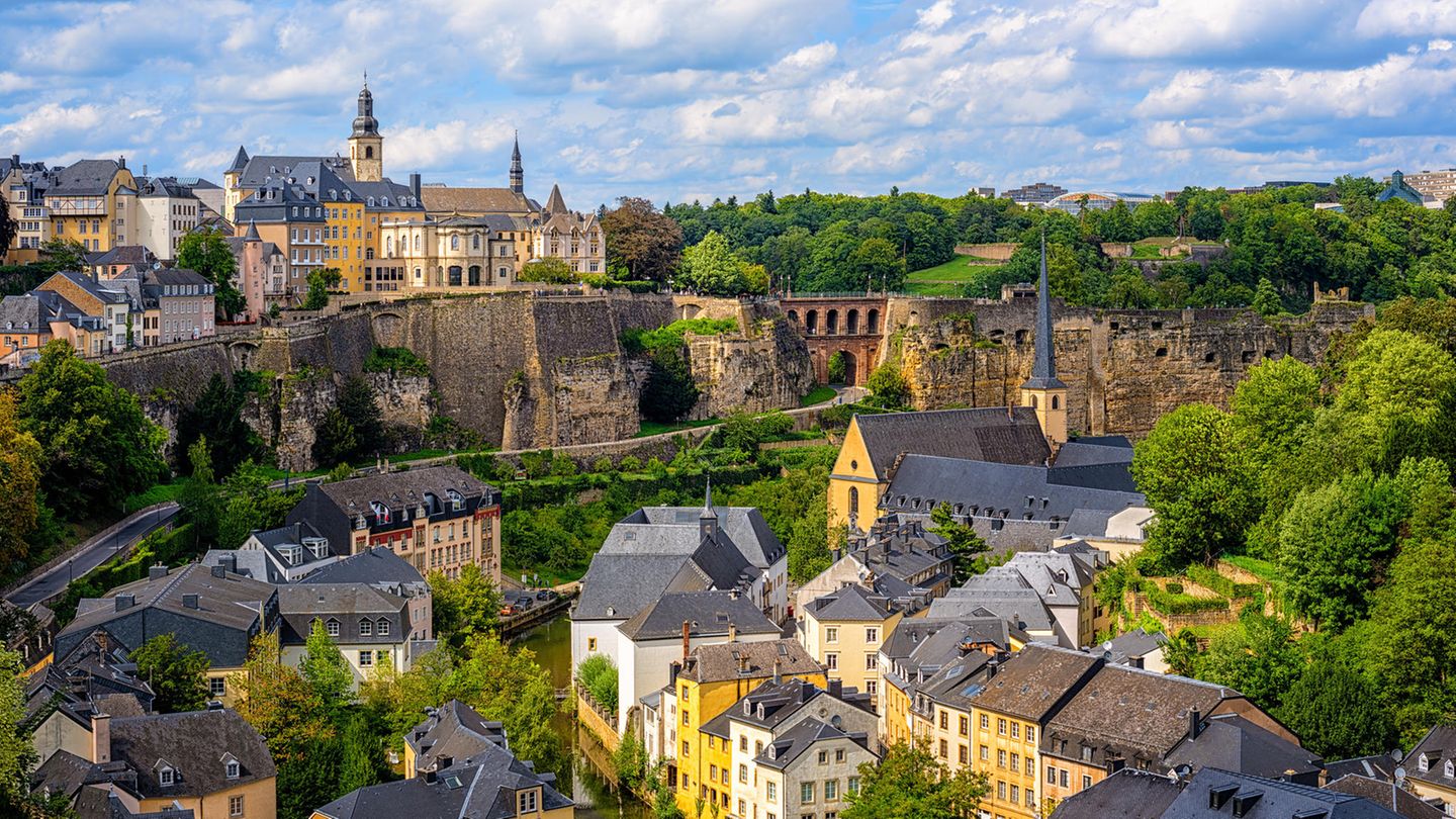 Gleich drei Ränge nach unten ging es für Luxemburg auf Platz neun.