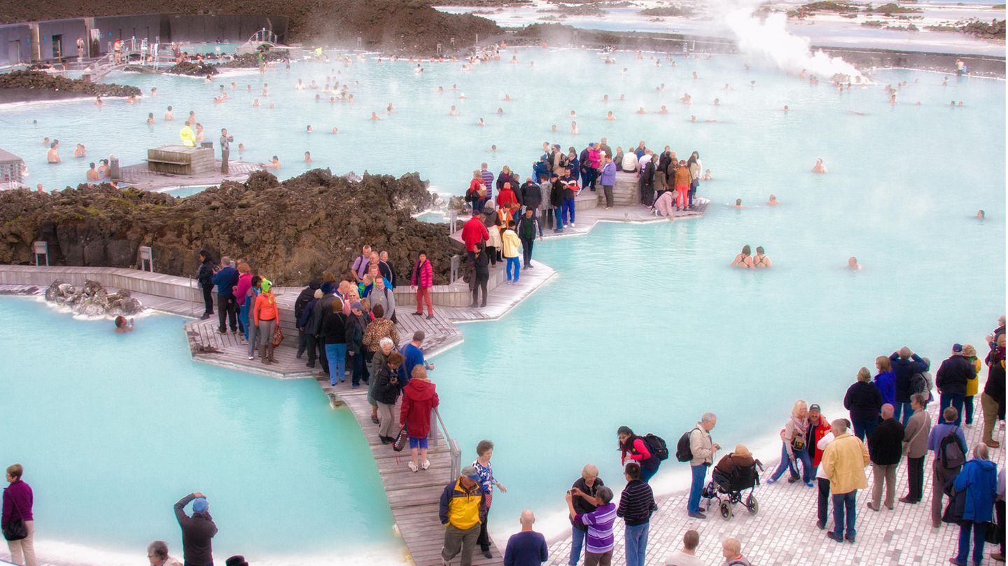 Island verharrte auf Rang drei. Zum Wohlbefinden tragen wahrscheinlich die heißen Quellen bei, die zum Baden unter freiem Himmel einladen.