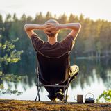 Die Finnen wurden zum sechsten Mal in Folge zum glücklichsten Volk der Welt gekürt. Sie rangierten mit einem Mittelwert von 7,804 deutlich vor den Dänen auf Platz zwei. Allerdings war auch bei ihnen ein leichter Rückgang bei der Beurteilung des eigenen Lebens und der Gefühlswelt zu verzeichnen.