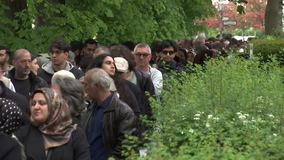 Video: Stichwahl ums Präsidentenamt: Türken in Deutschland dürfen bereits an die Urne