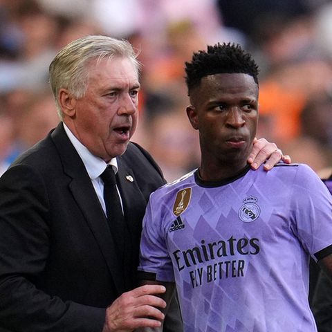 Real-Trainer Carlo Ancelotti und Angreifer Vinicius Junior in Valencia