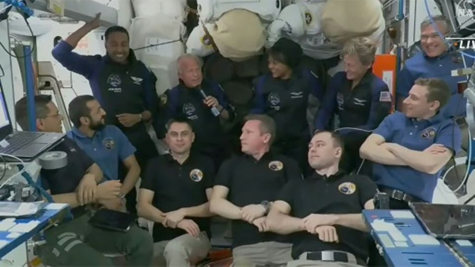 Elf Menschen sind derzeit an Bord der ISS