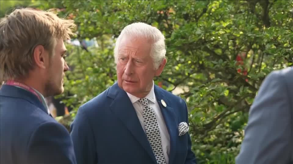 Video: König Charles III. besucht Chelsea Flower Show