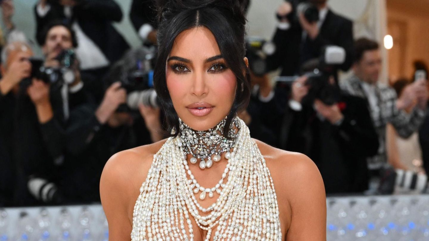 Kim Kardashian: Encouragement and criticism for statements about parenthood