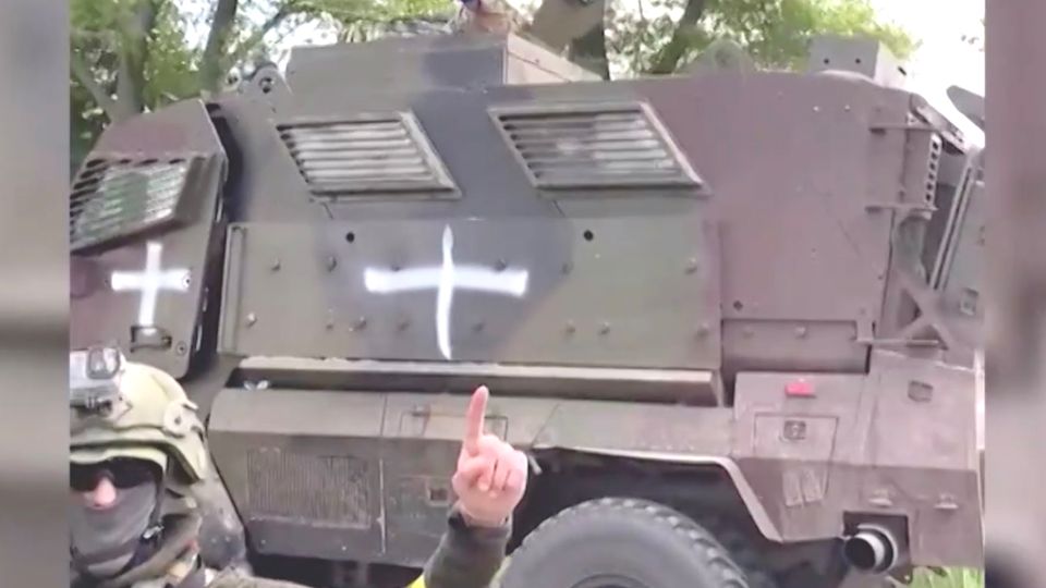 Russische Partisanen greifen Gebiete in Russland an