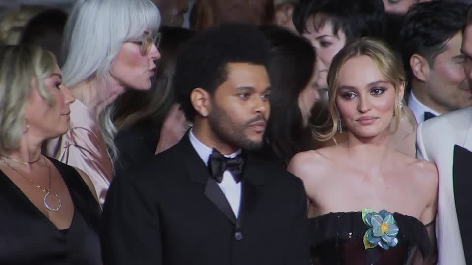 Video: The Weeknd und Lily-Rose Depp feiern "The Idol" in Cannes