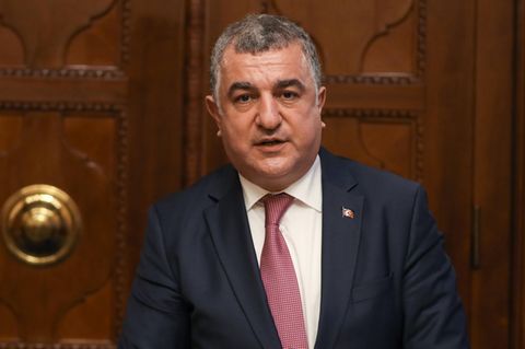 Der Botschafter der Türkei, Ahmet Basar Sen