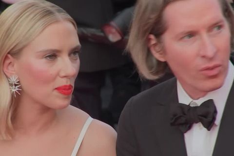 Video: Wes Anderson bringt Busladung voll Stars nach Cannes