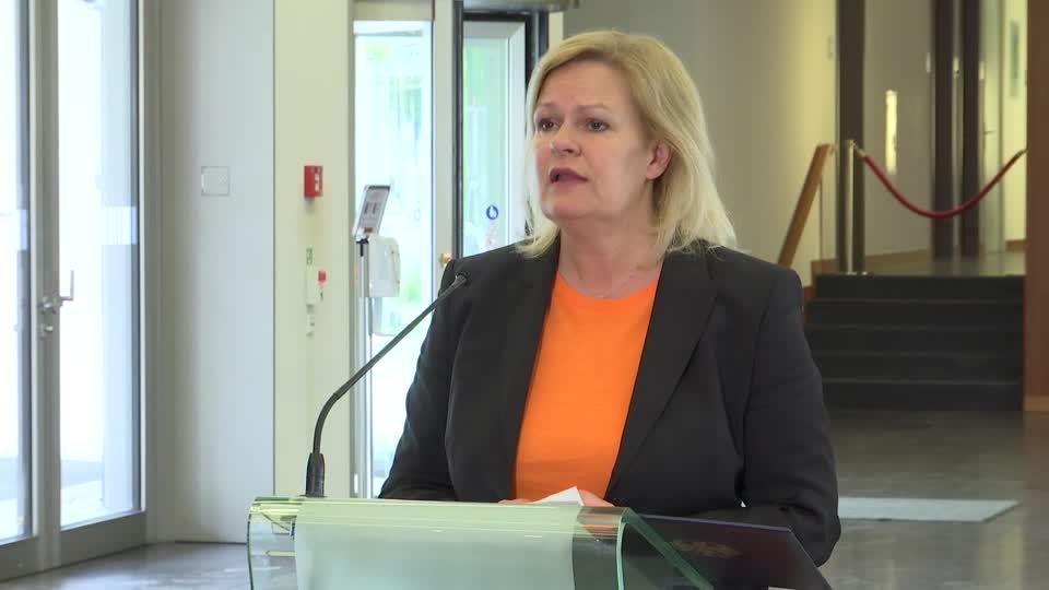 Video: Faeser verteidigt Razzia gegen "Letzte Generation"