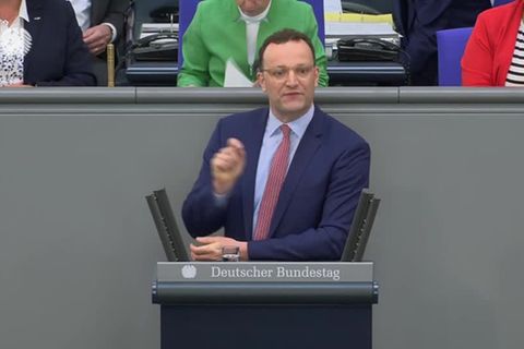 Video: Hitzige Debatte zu Heizungsplänen der Bundesregierung