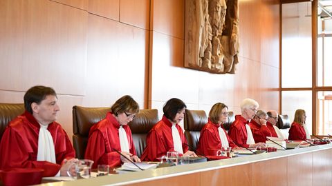 Die Richter des Zweiten Senats des Bundesverfassungsgerichts in Karlsruhe