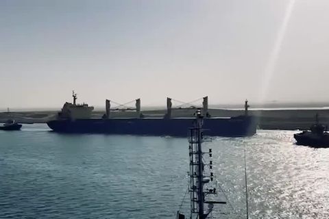 Video: Suezkanal: Havarierter Frachter wieder frei