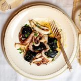 Schwarze Gnocchi mit Tintenfischen