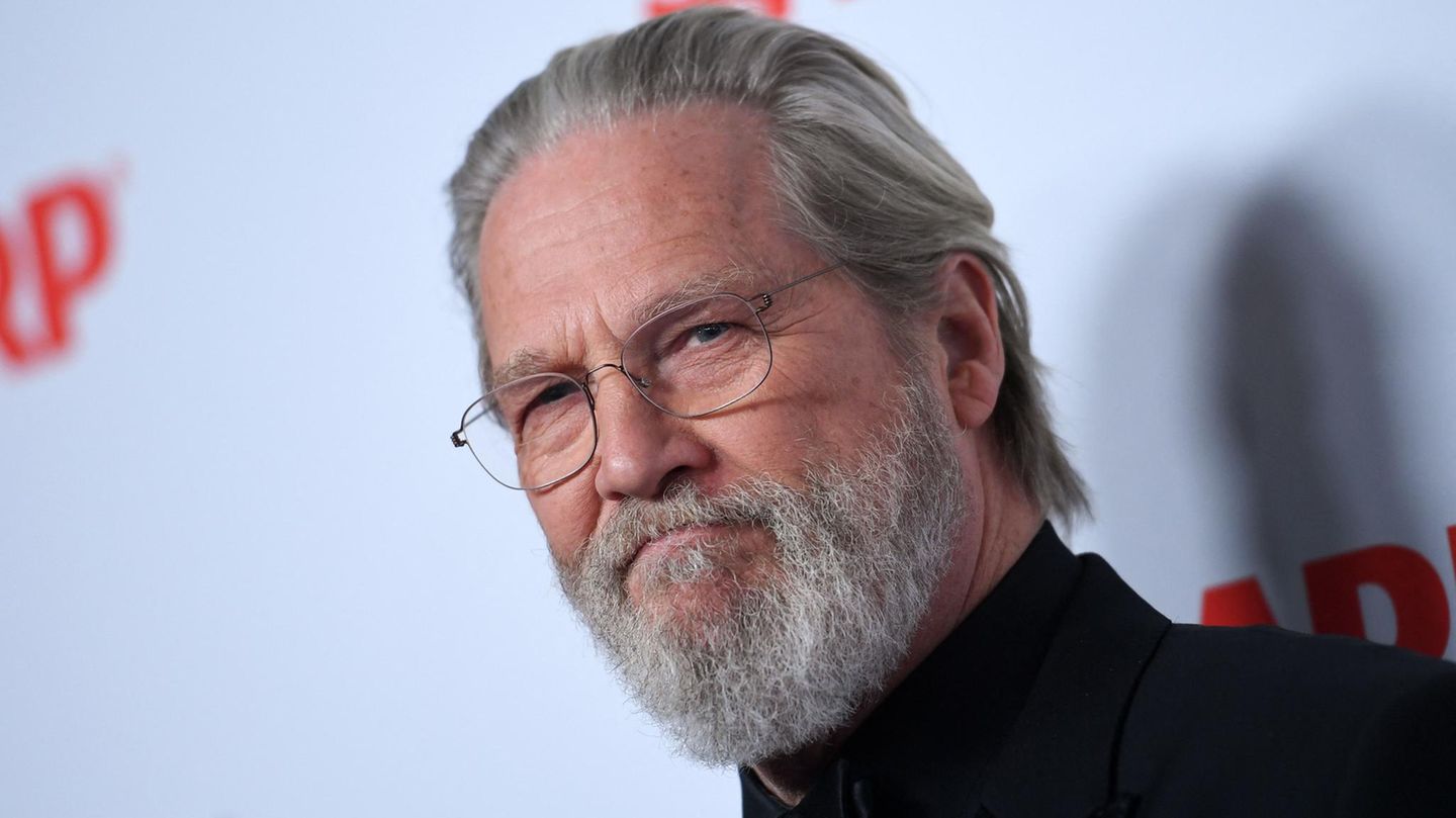 Jeff Bridges opens up about his battle with cancer