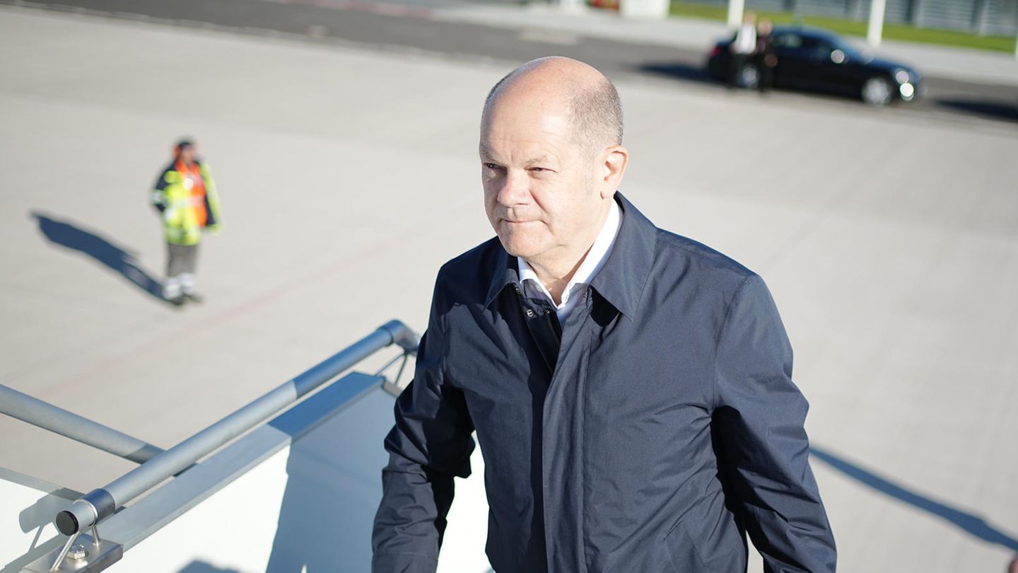 Olaf Scholz: The man follows him to the airfield in Frankfurt and hugs him
