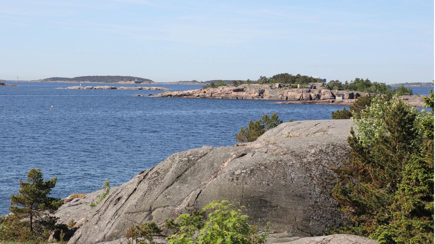 Südfinnland Die Granitküste bei der finnischen Stadt Hanko
