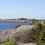 Die Granitküste bei der finnischen Stadt Hanko