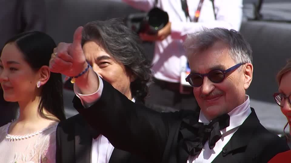 Video: Wim Wenders und Sandra Hüller: Doppel-Premieren in Cannes