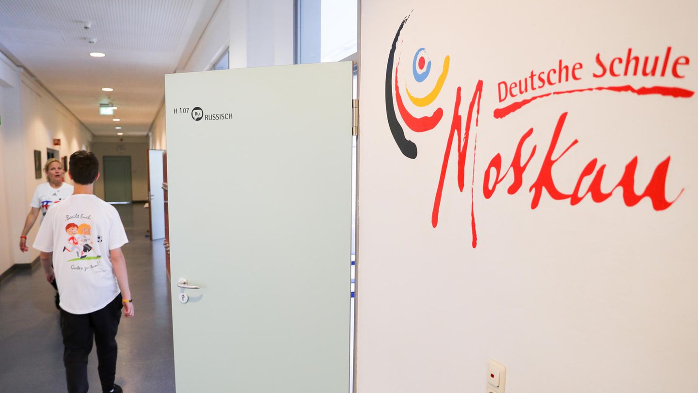 Von der Ausweisung sind auch Lehrer der deutschen Schule in Moskau betroffen