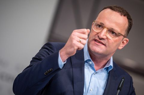 Jens Spahn (CDU) hält die Rente mit 63 nicht mehr für zeitgemäß. 