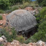 Bunker am Gjipe Beach