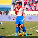 Kleindienst jubelt über den ersten Bundesliga-Aufstieg des kleinen Vereins von der schwäbischen Alb. Neun Jahre haben die Heidenheimer für den Aufstieg gebraucht, nachdem sie aus der 3. Liga aufgestiegen waren. 