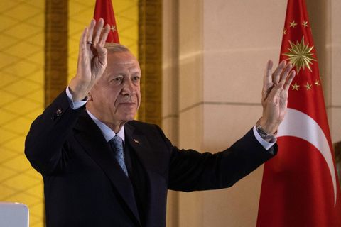 Der türkische Präsident Recep Tayyip Erdogan lässt sich nach seiner Wiederwahl feiern. 