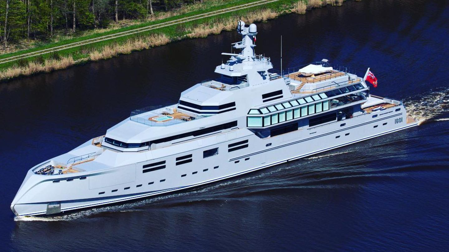 charles simonyi yacht amsterdam