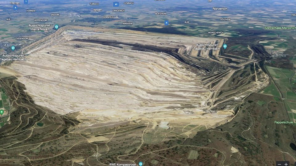 Google Earth Bild vom Tagebau Hambach