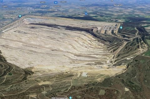 Google Earth Bild vom Tagebau Hambach