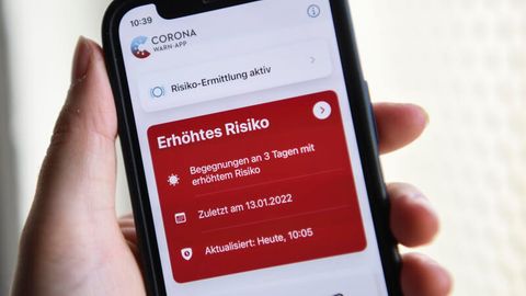 Die Corona Warn-App auf einem Handy