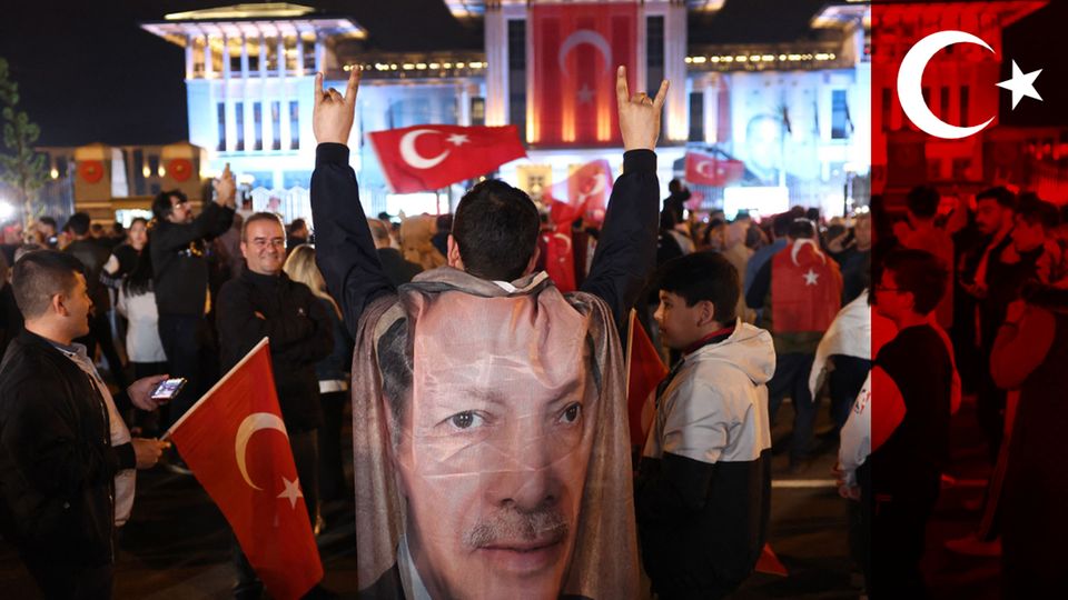 Vor dem Präsidentenpalast: Erdogan-Anhänger feiern seinen Sieg nach der Stichwahl in der Türkei