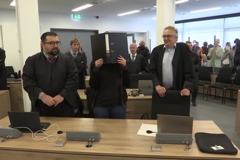 Video: Linksextremismus-Prozess: Haftstrafe für Lina E.