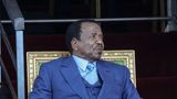 Der Präsident von Kamerun ist seit 1982 im Amt. Damit ist er zwar nicht der dienstälteste, aber mit über 90 Jahren der älteste Landeschef der Welt. Zuletzt gewann er 2018 im Alter von 85 Jahren eine Wahl – mit rund 71 Prozent der Stimmen.