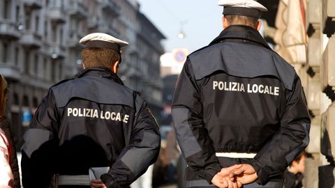 Italienische Polizeibeamte im Einsatz