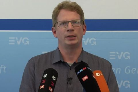 Video: "Friss oder streik" - Bahn-Tarifverhandlungen festgefahren